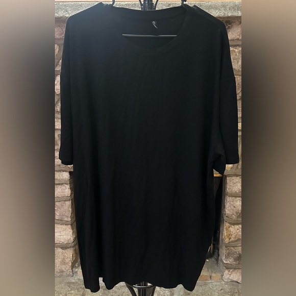 Comfrt Tops - (NWOT)Comfrt Black Oversized T Shirt Relaxed Fit Minimal Lounge Tee